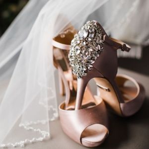 Badgley Mischka Size 7 Blush Pink Heels